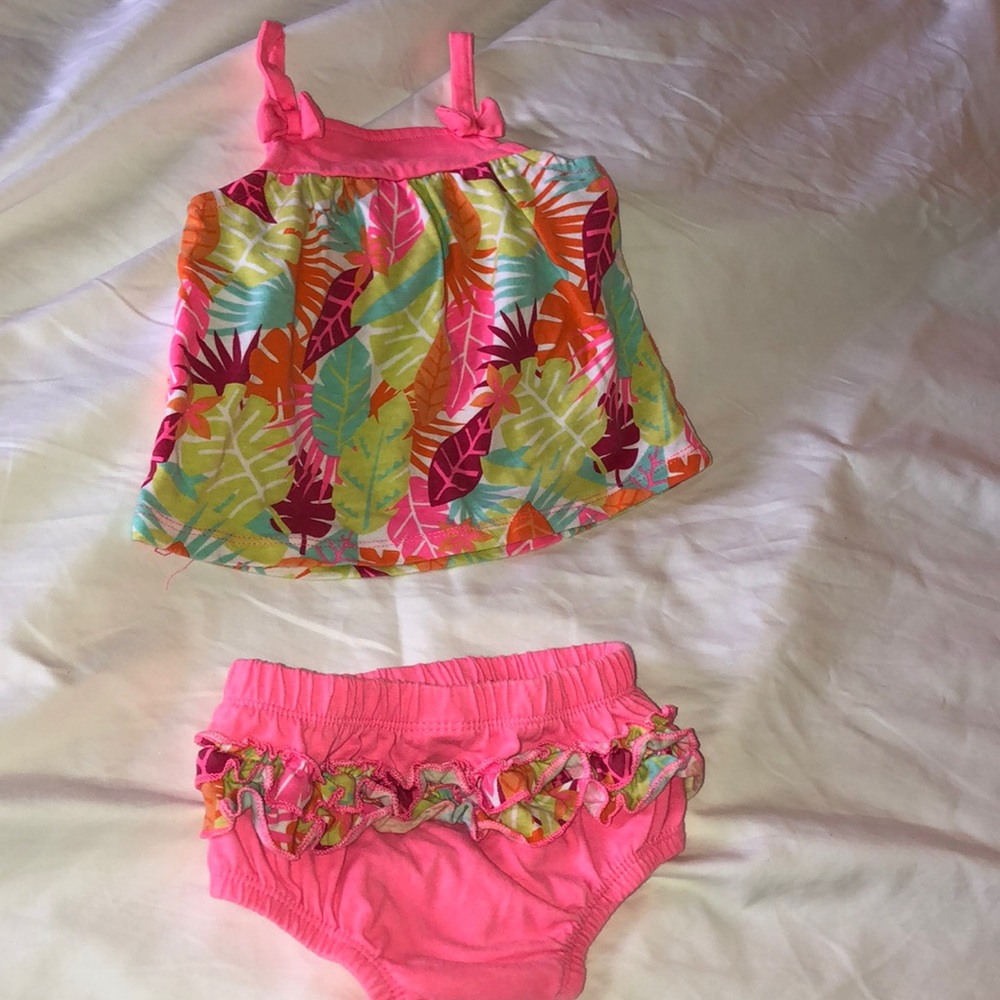 Infant girl top and bottom